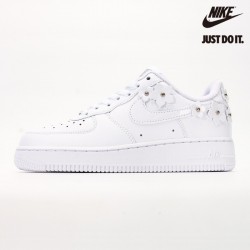 Nike Wmns Air Force 1 White Wolf Grey Metallic Silver' '07' IR8637-100